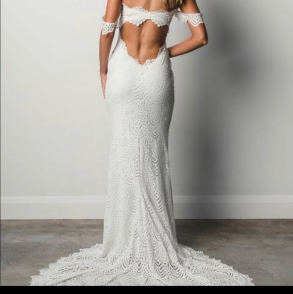 Grace loves Lace Replica - Picture 1 of 2